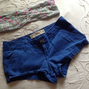 HOLLISTER BLUE CHEEKY SHORTS 00
